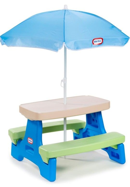 Picnic Table with Umbrella