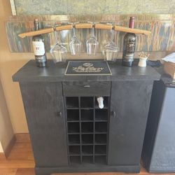 Wine/liquor Cabinet