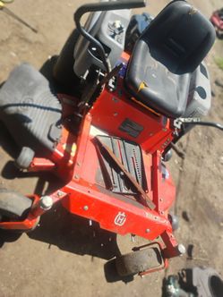 46" Cut Husqvarna zero turn mower for parts read description before asking questions