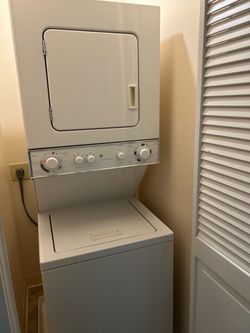 Laundry center