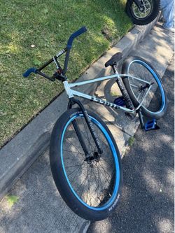 lmk if yall selling handlebars