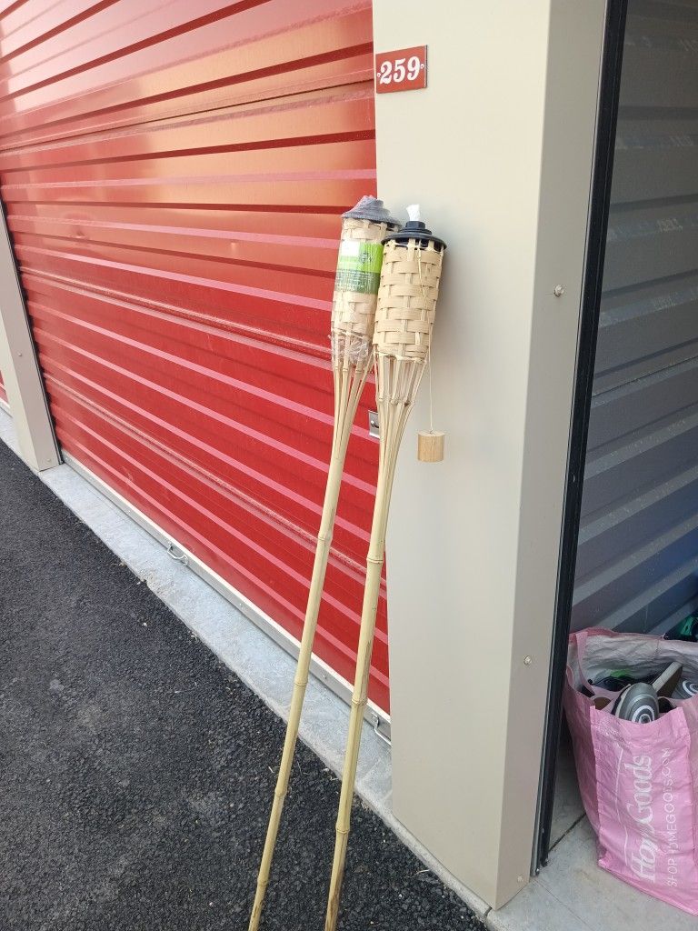 Tiki Torches. (Beige) (Mainstays)