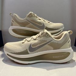 NIKE VOMERO 18 ZOOMX “LIGHT KHAKI”