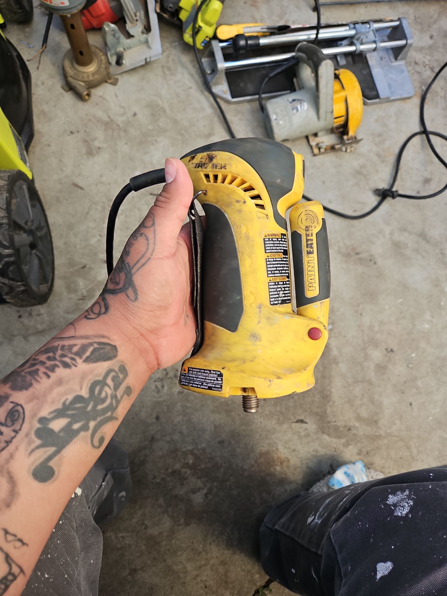 Paint eater. Sanding machine