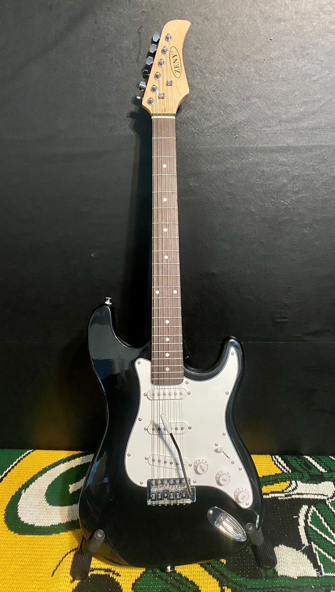 Zeny Electric Guitar.