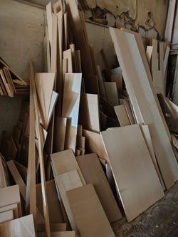 Free!!! Must go tonight! Wood Workbenchs Storage Paint