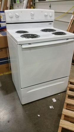 Amana range 300$$ no box but new has little damage