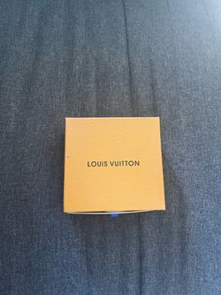White Louis belt