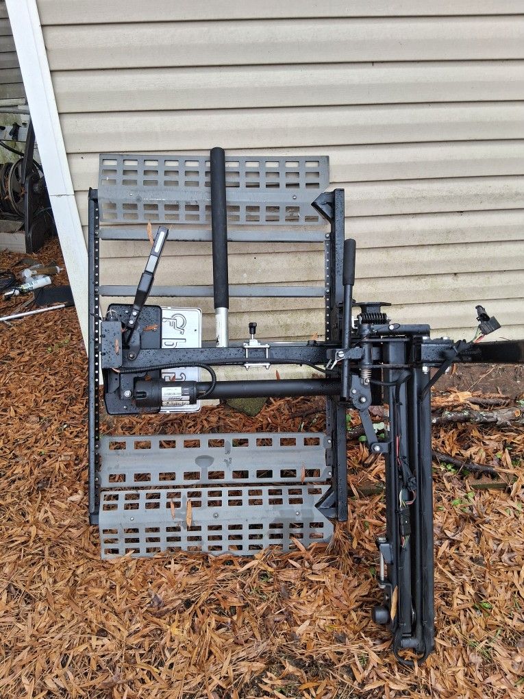 Bruno Power Lift Chair Lift