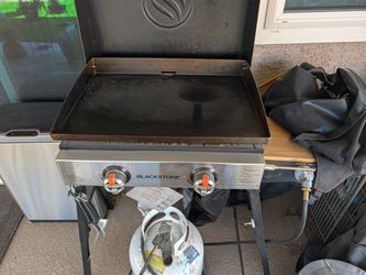 Blackstone gas grill
