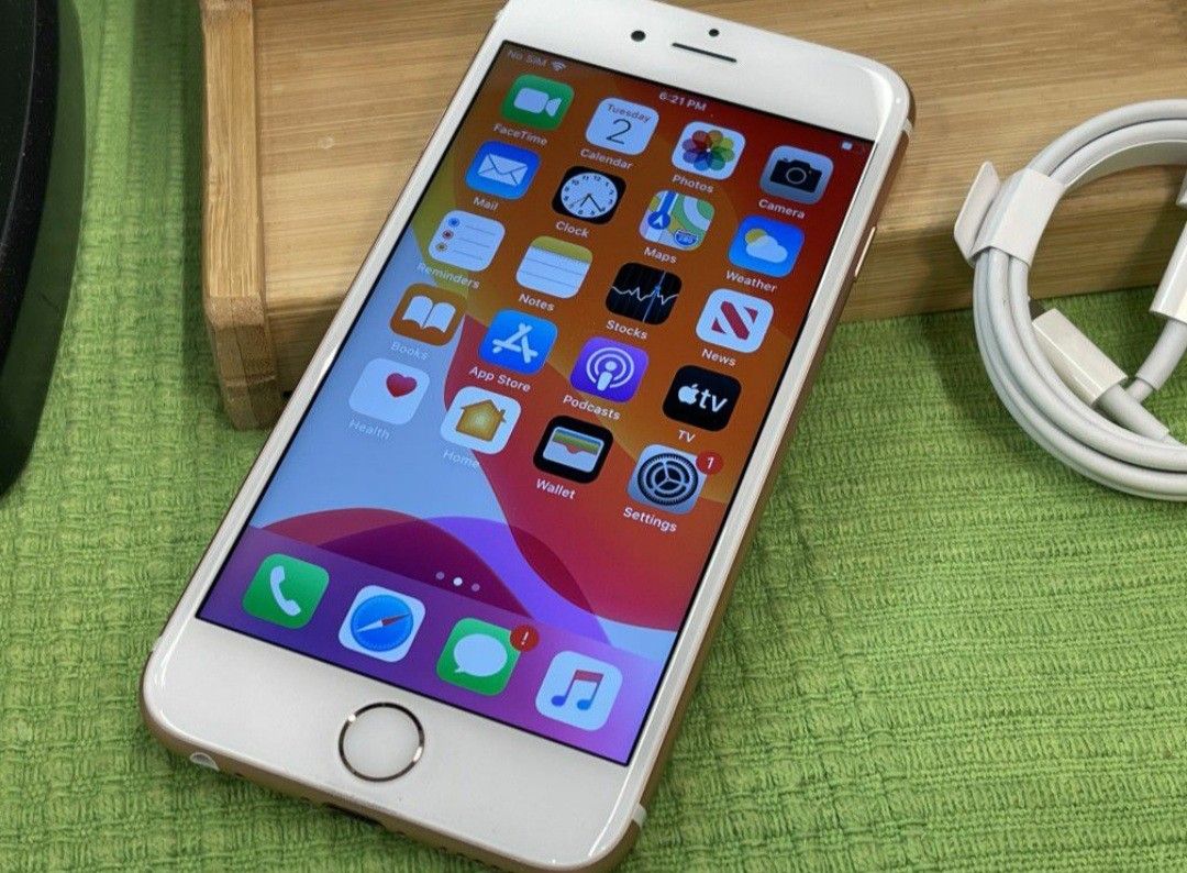 LIKE NEW CONDITION APPLE IPHONE 8 64GB UNLOCKED. LOWEST PRICE GUARANTEED. PAY $1 TODAY, REST LATER IN PAYMENTS. NO CREDIT CHECKS