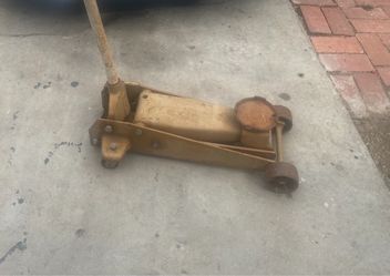 3 Ton Pittsburgh Heavy Duty Floor Jack