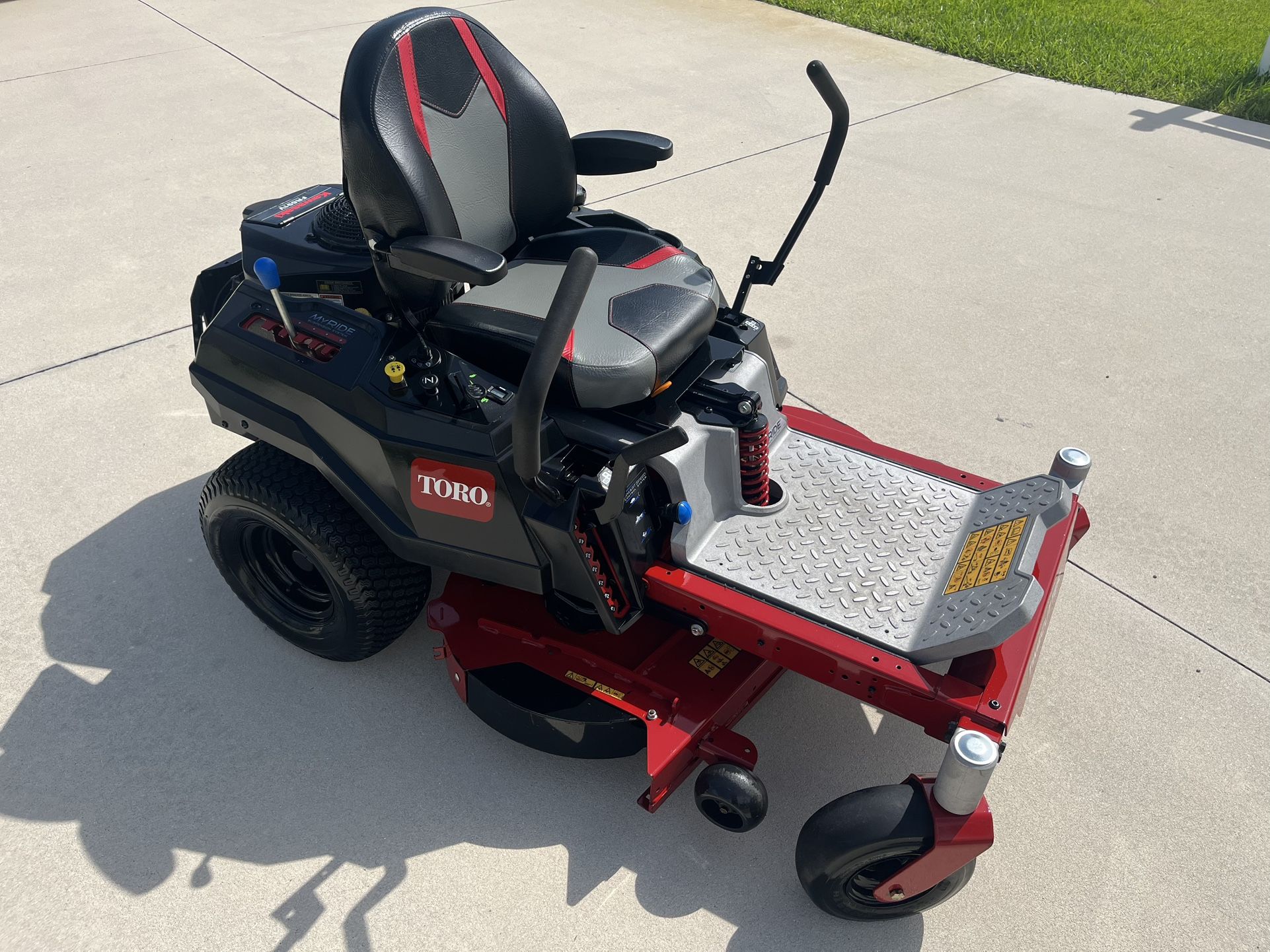 Toro 42” Zero Turn Mower With MyRide Suspension And Mulch Kit