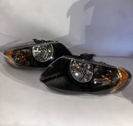 05-07 Chrysler Town and Country Black Lens Headlights