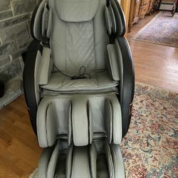 Massage Chair Just Like Brand New. 