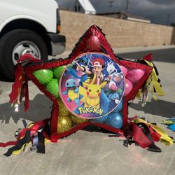 Pokémon Star Figure Pinata With Balls