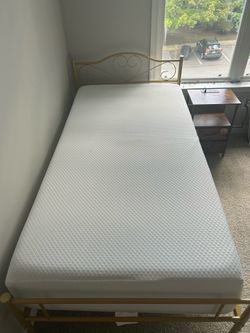 Twin Size Memory Foam Mattress
