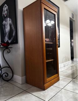 Cabinet With Glass Door & 3 Shelves 20”Lx18.5”Wx59.5”H