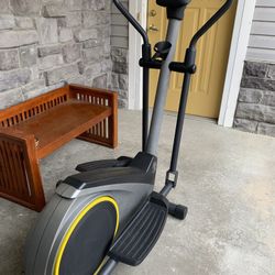 Elliptical Golds Gym 