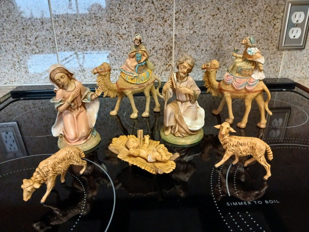 Vintage Lot of Nativity Figures Depose Italy Christmas Display