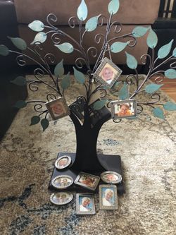 Wrought Iron Tree Picture Frame Holder