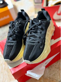 Nike Ava Rover - Size 5Y