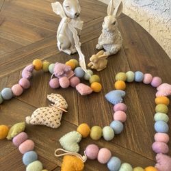Assorted Easter Decor