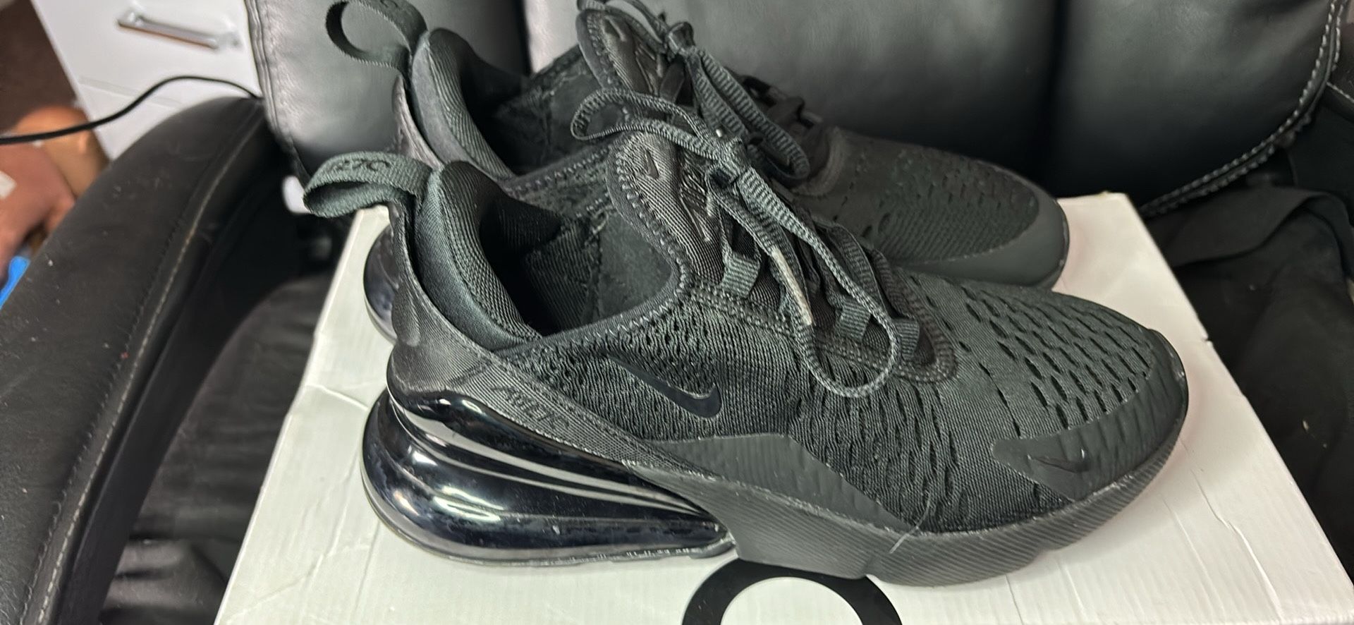 Air max 270 women’s size 6
