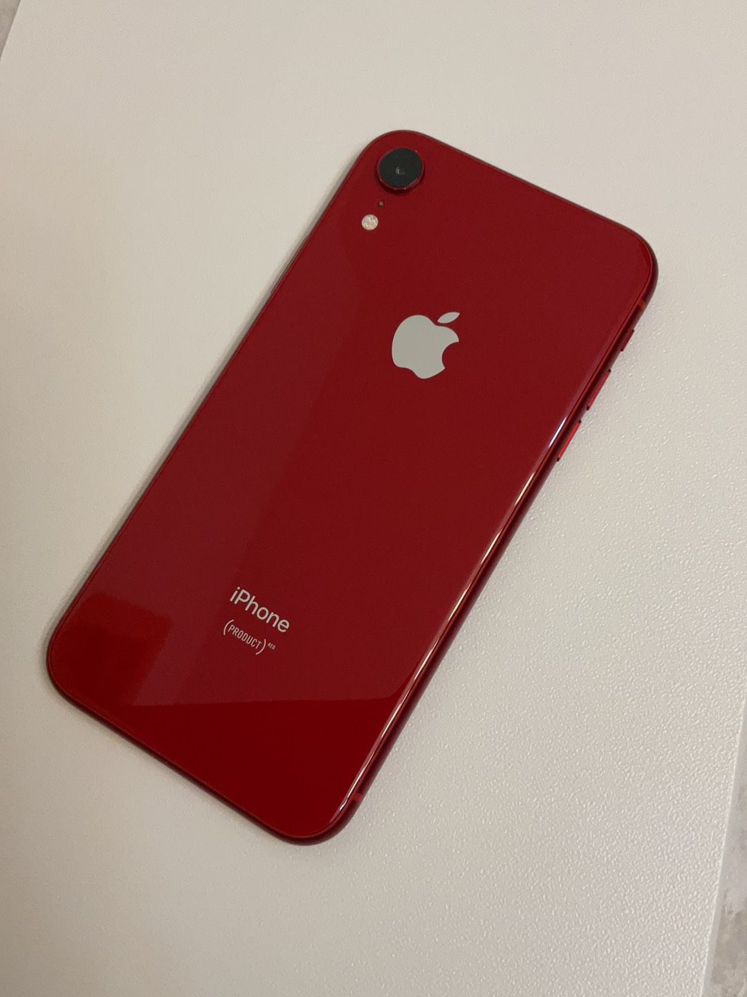 Red iPhone XR 64 GB