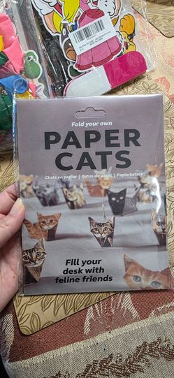 Paper cats oragami