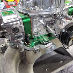 Intake Manifold/ 650 Carburetor/ Air Filter SBC