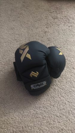 ONX Precision MMA Sparring Gloves – Black (S/M)