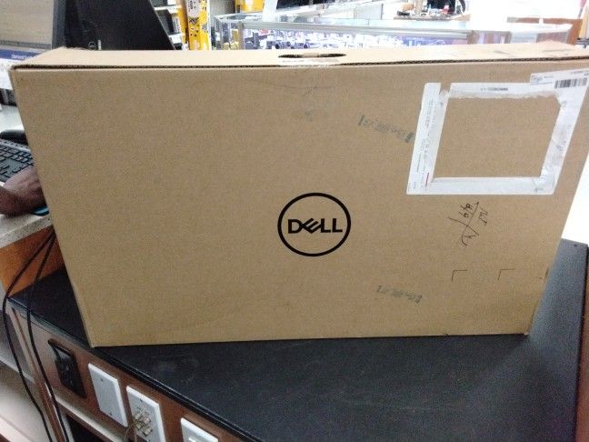 Dell Computer Monitor Model P2422HE. New
