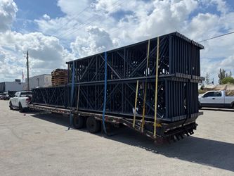 Industrial teardrop pallet racks beams uprights wire deck