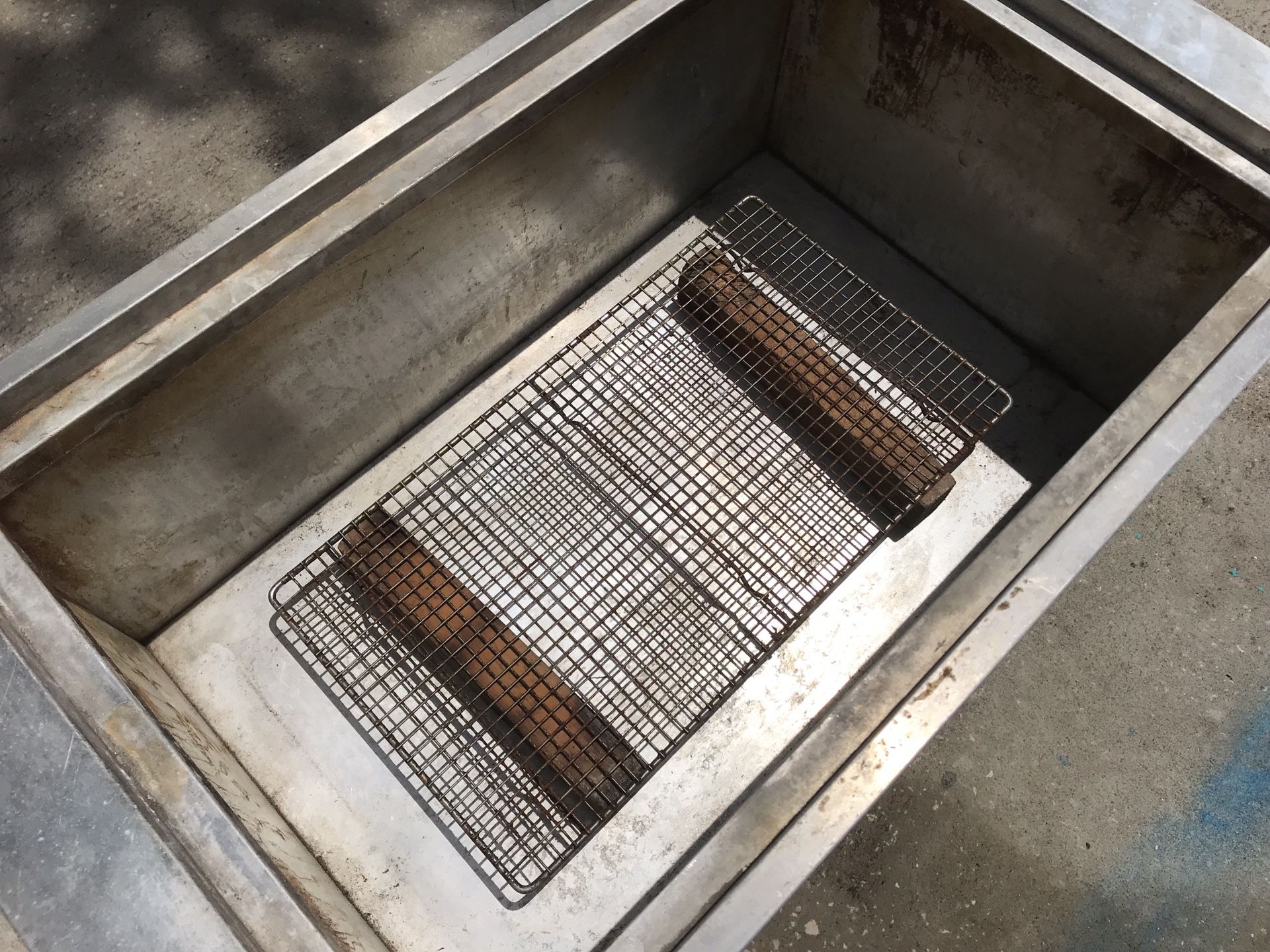 La Caja China Roasting Box Model 3 40 lbs. for Sale in Winter Park