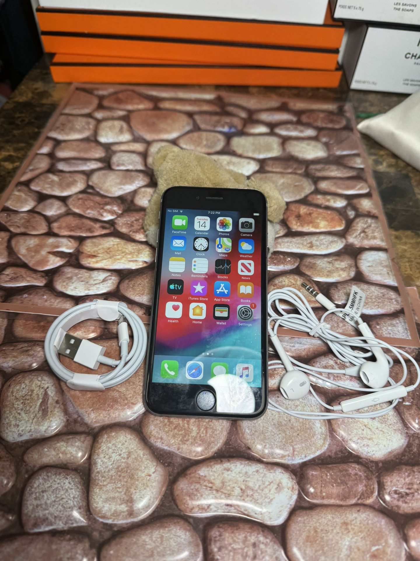 Apple iPhone 6 16GB fully unlocked