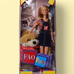 Vintage FAO Schwarz Fun Barbie Doll Exclusive Special Edition 1999 NRFB