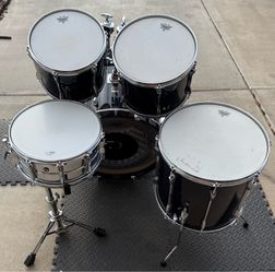 Yamaha Stage Custom 4-Piece Shell Pack + Yamaha Steel Snare