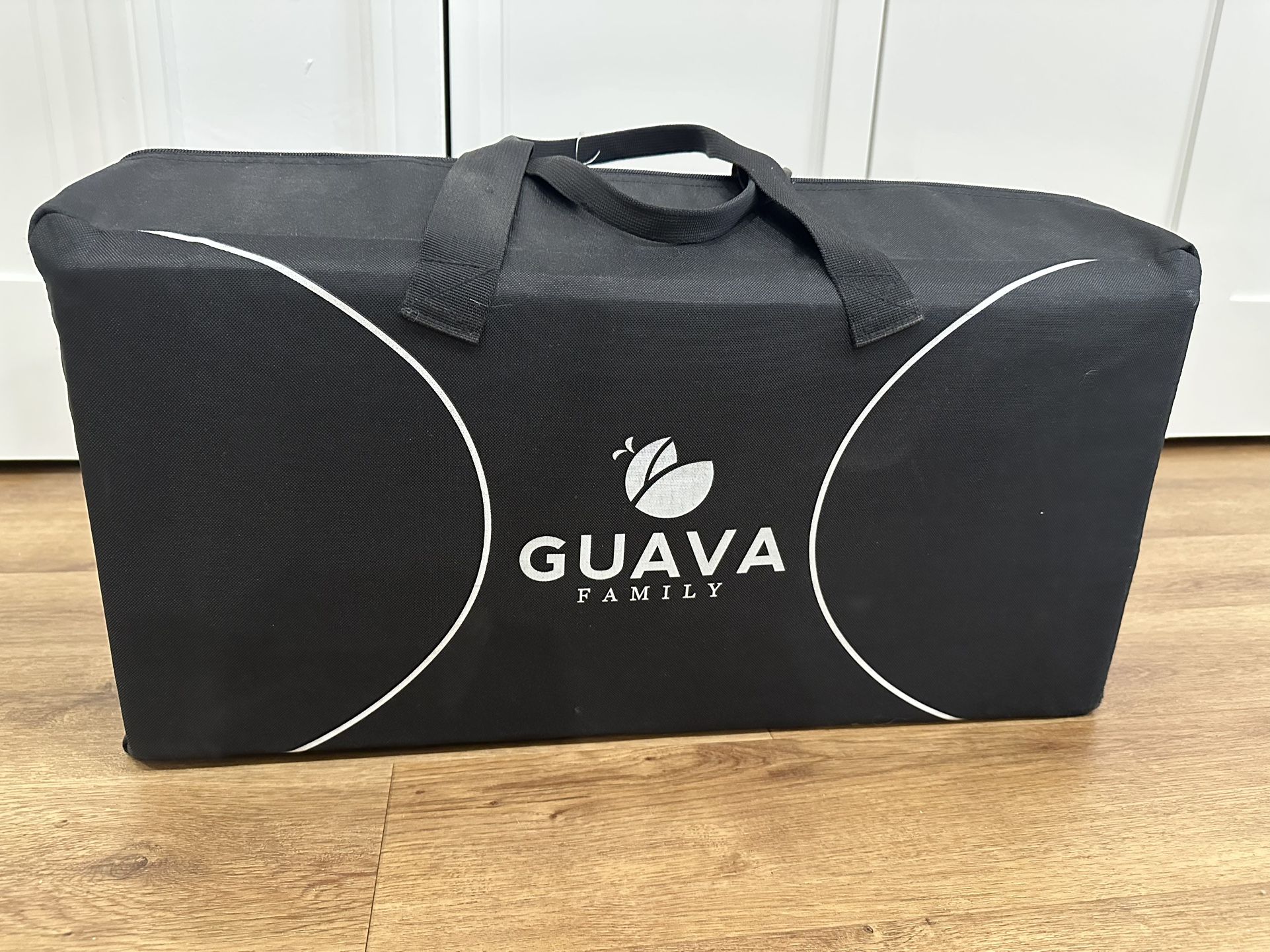 Guava Family Lotus Travel Crib