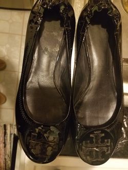 sz8.5 tory burch blk if up i hve it mint