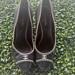 Zapatos Channel Size 9 