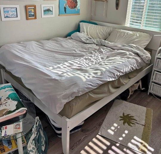 Full Size Bed With Mattress & Topper