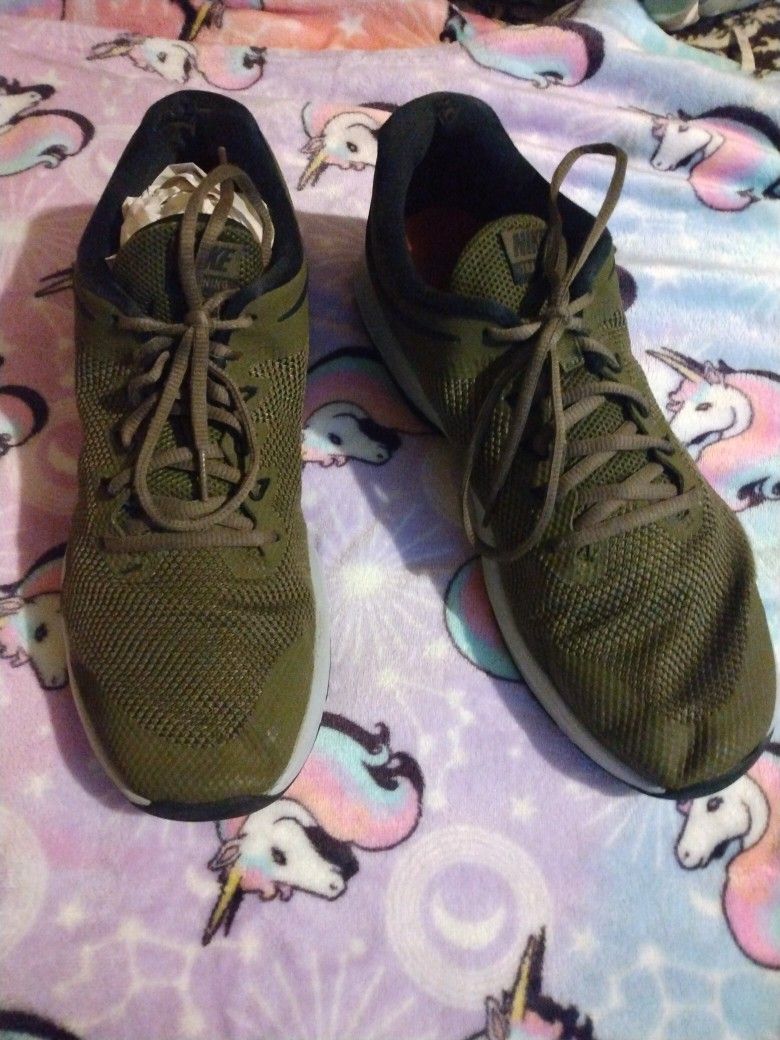 Size 13- Nike Air Max Alpha Trainer Olive Green