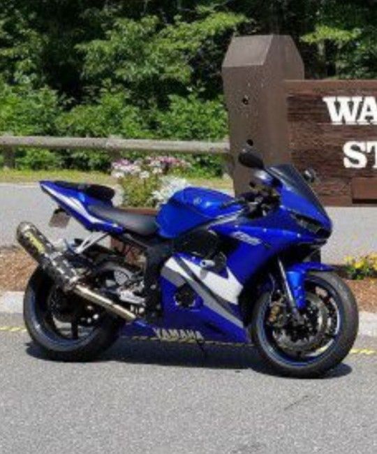 2005  Yamaha  R6