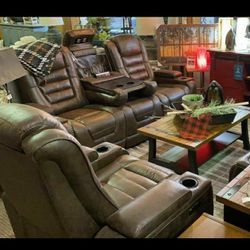 Backtrack Chocolate Leather Power Reclining Living Room Set / 4169