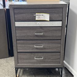 BRAND NEW Grey Dresser, 4 Drawers and Jewelry Organizer, Chest of Drawers