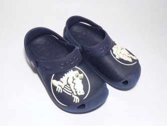 Navy Boys Girls Crocs Size 2