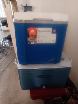 Im selling 2 coolers. Has marks and Lil dirty on top. But can be cleaned. Selling for$25