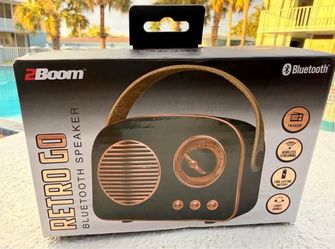 Brand New in the BoX Bluetooth Radio Speaker
