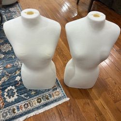 2 items Mannequin